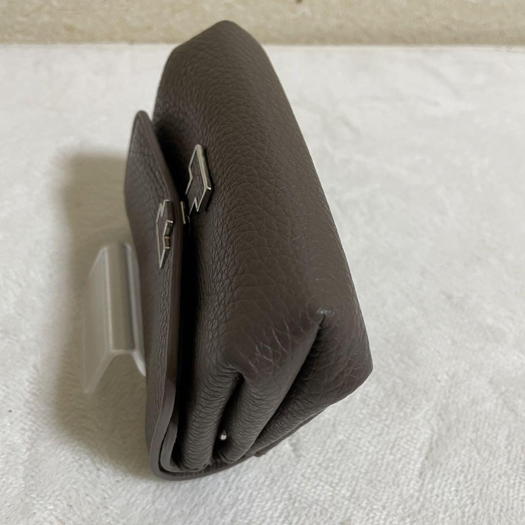 極美品　IACUCCI イアクッチ 財布 アバウォレット グレイッシュベージュ