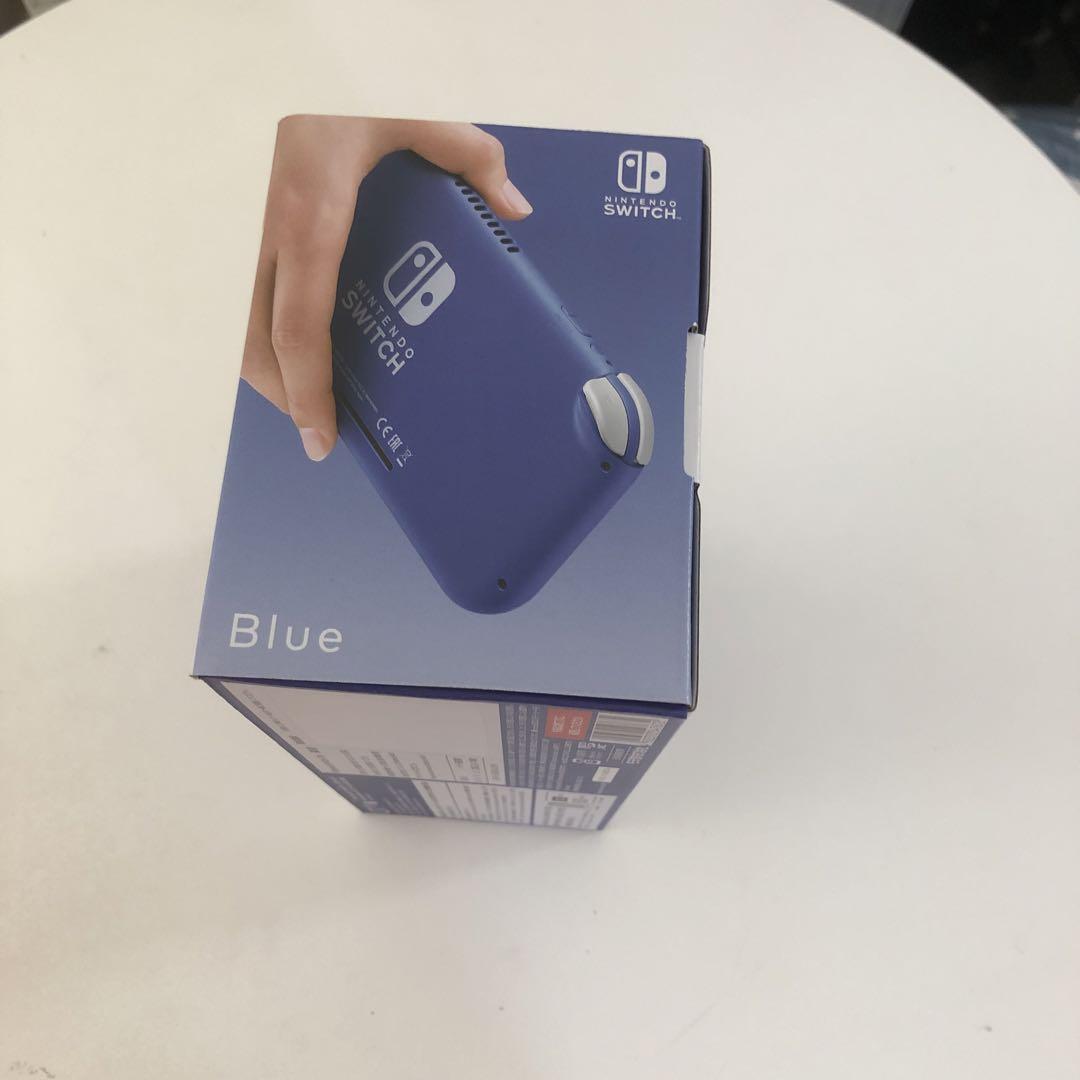 Nintendo Switchライト　ブルー