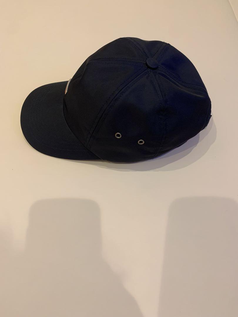 Supreme シュプリーム　エナメル　Navy キャップ