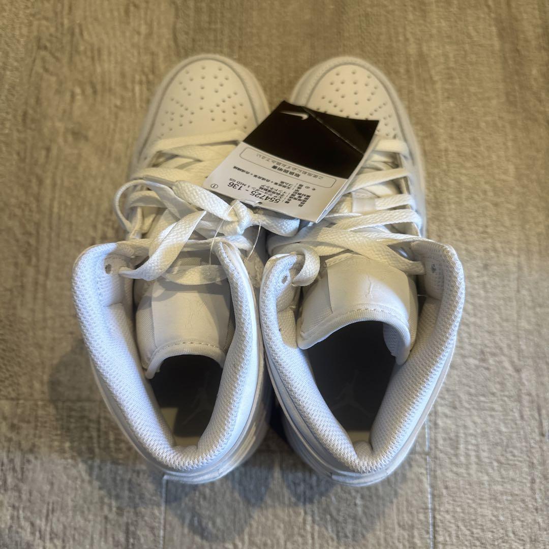 スニーカー NIKE AIRJORDAN1 MID GS TRIPLEWHITE