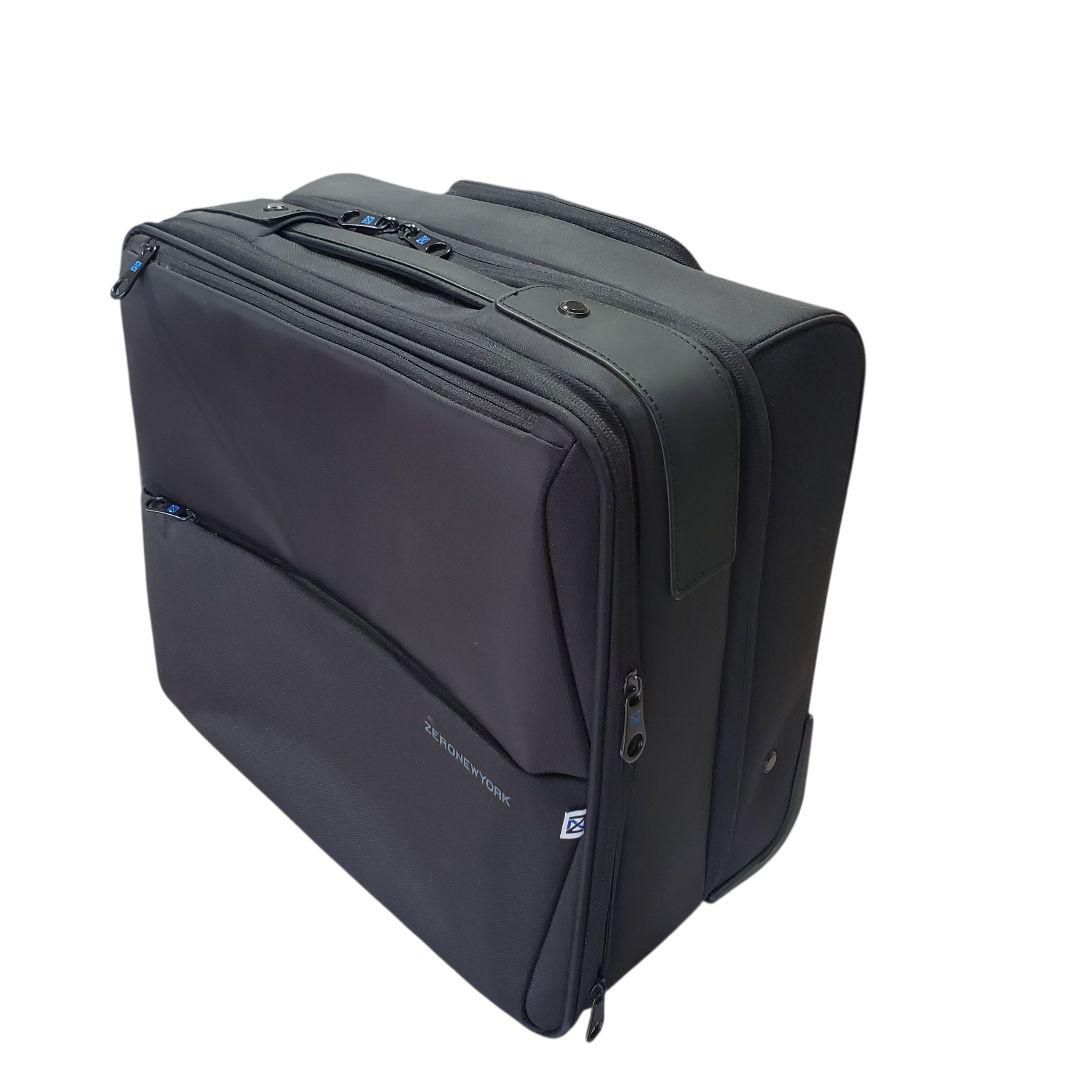 【美品】ZERONEWYORK ゼロハリバートン キャリーケース PC収納 【美品】ZERONEWYORK ゼロハリバートン キャリーケース PC収納