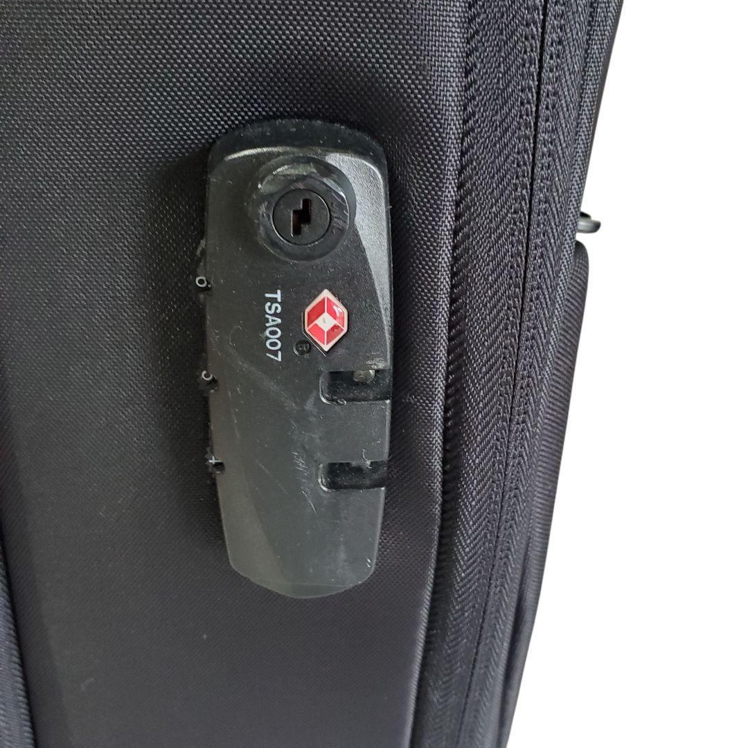 【美品】ZERONEWYORK ゼロハリバートン キャリーケース PC収納 【美品】ZERONEWYORK ゼロハリバートン キャリーケース PC収納