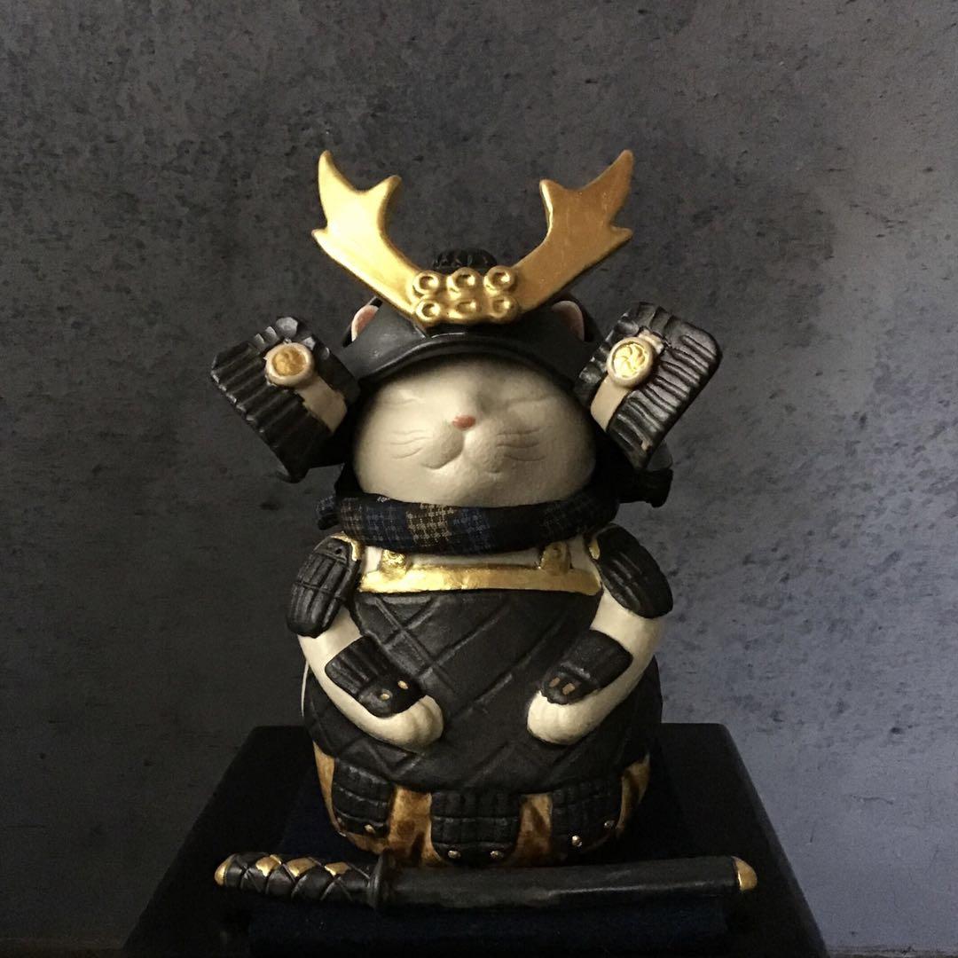 猫武将∠(｀∇´)ゝ白猫黒甲冑黒兜(伊達形)