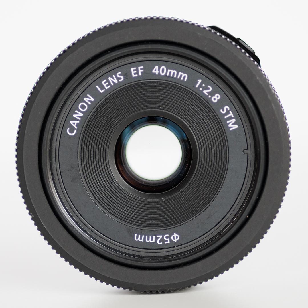 安いそれに目立つ Canon EF40mm F2.8 STM パンケーキレンズ