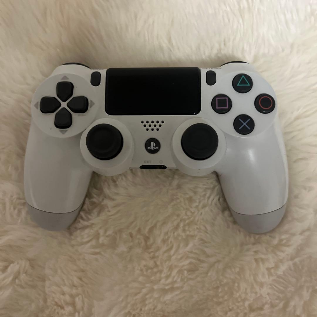 PS4本体 コントローラー付き傷や汚れあり