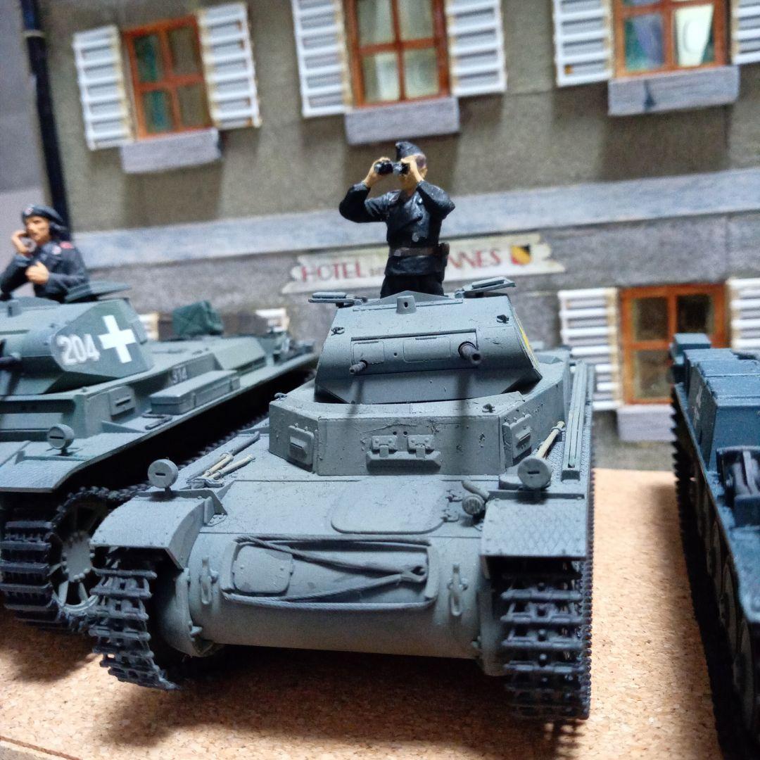 タミヤ　2号戦車　完成品　ジオラマ タミヤ 1／48 ドイツ Ⅱ号戦車 完成品 ジオラマ付き｜Yahoo