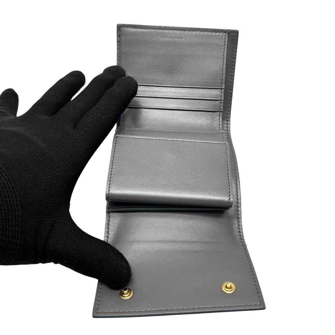 美品 CELINE セリーヌ トライフォールド 三つ折り財布 レザー グレー 美品 CELINE セリーヌ トライフォールド 三つ折り財布 レザー グレー