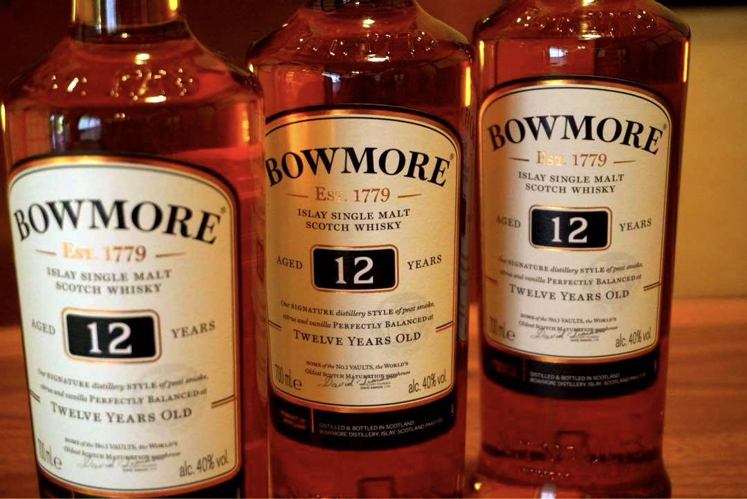 BOWMORE 12年 シングルモルトウイスキー 700ml 3本 Amazon.co.jp: ボウモア 12年 オリジナルグラス付 [シングル