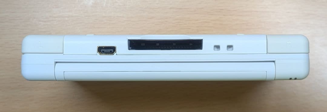 ニンテンドー DS Lite クリスタル ホワイト 本体 箱付 任天堂 485 ニンテンドー DS Lite クリスタル ホワイト 本体 箱付 任天堂 485