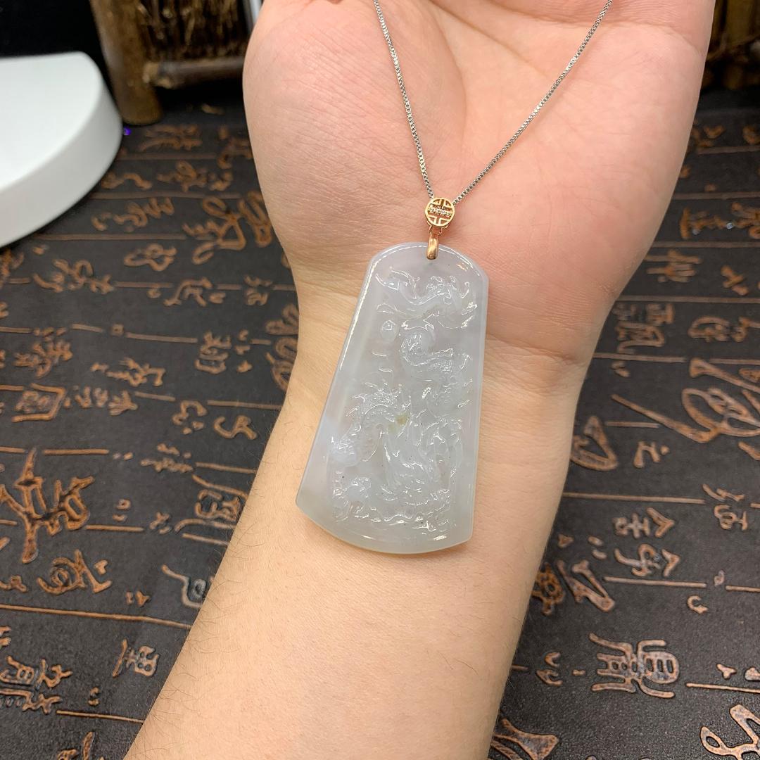 ネックレス 仏様 本翡翠 氷ヒスイ 氷種 誕生日プレゼント 安産