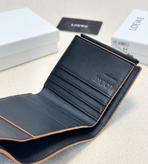 LOEWE 三つ折り財布 ブラック LOEWE 三つ折り財布 ブラック