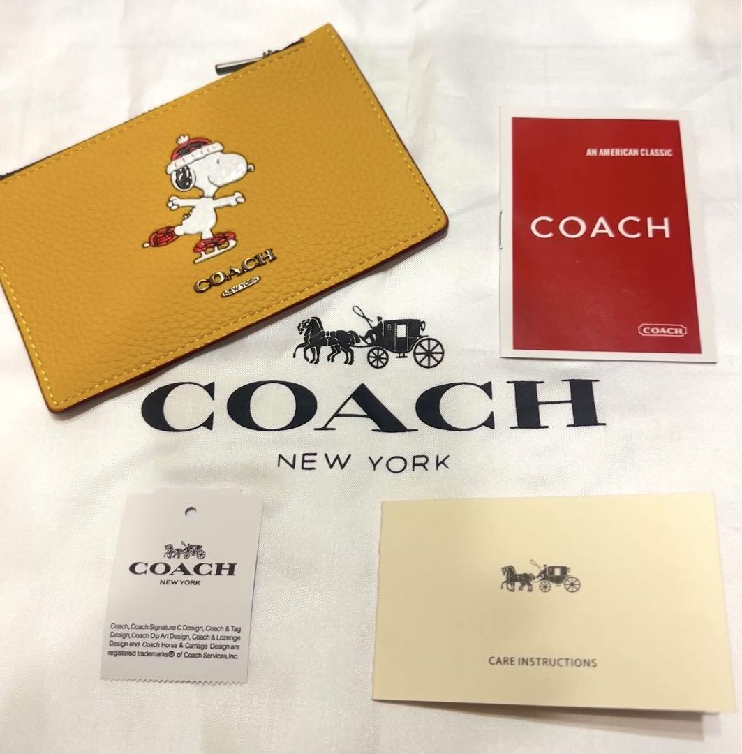 【新品】COACHコーチ　小銭入れ財布　カードケース スヌーピー　イエロー