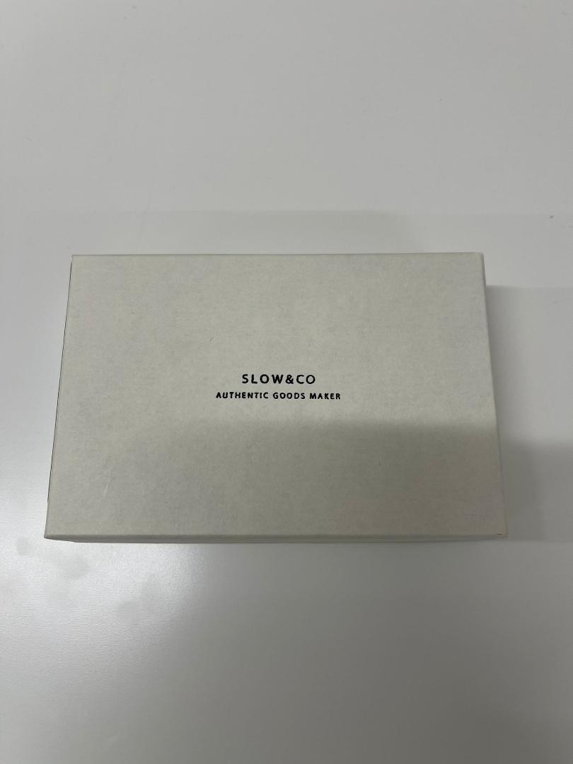 新品 SLOW&CO ブラックレザー名刺入れ 未使用品 箱付きです 本革製