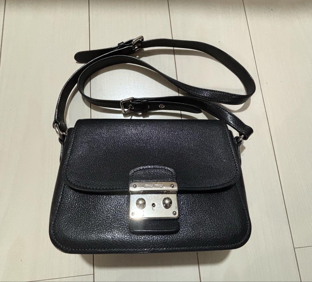 miumiu ショルダーバッグ