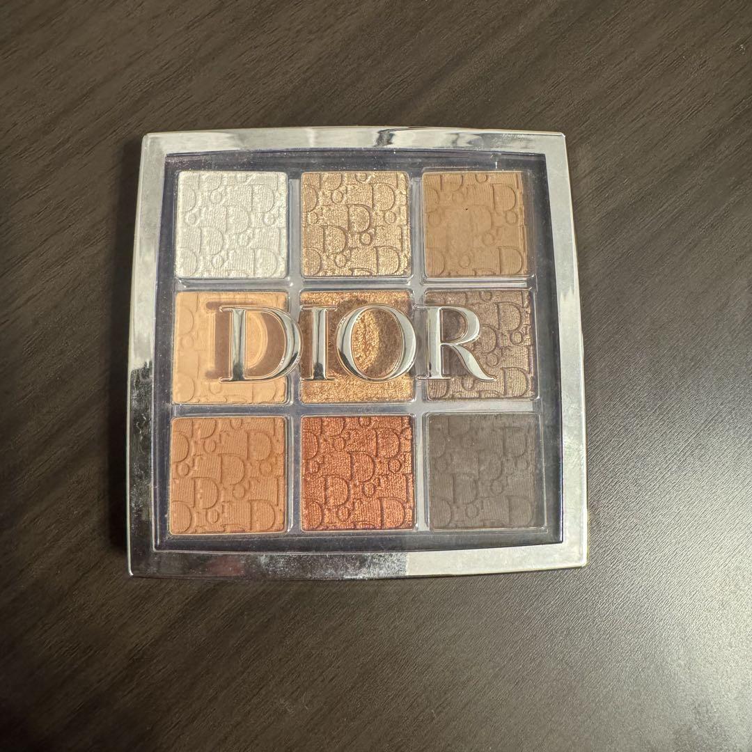 Dior アイシャドウパレット 9色入り - メルカリ