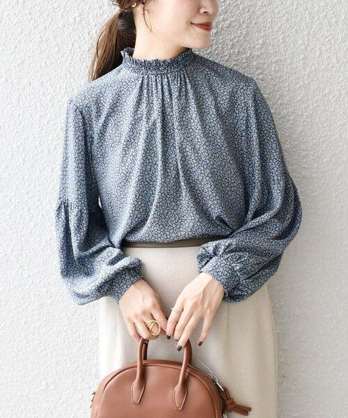 極美品✨定価１.５万❤️　シップス　〈手洗可能〉ギャザーネックプリントブラウス◇