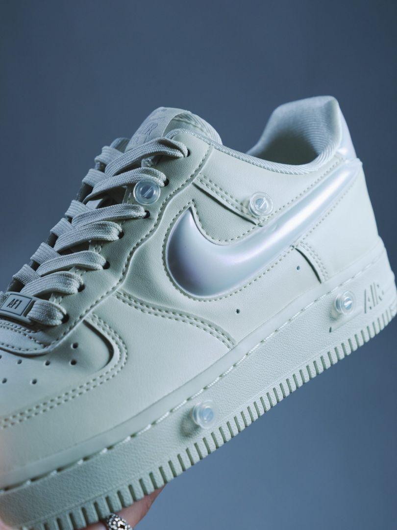 ☆新品【NIKE/ナイキ】 ナイキ ウィメンズ エア フォース 1 '07 LX