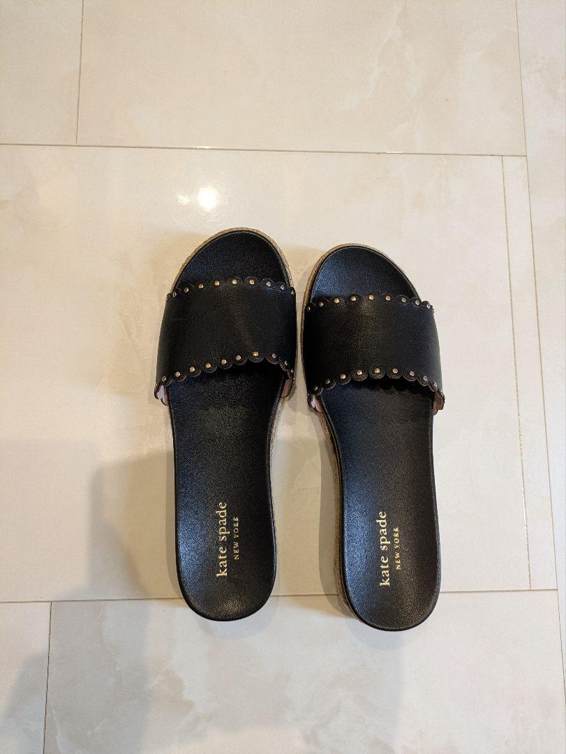 kate spade スタッズ付きサンダル ブラック