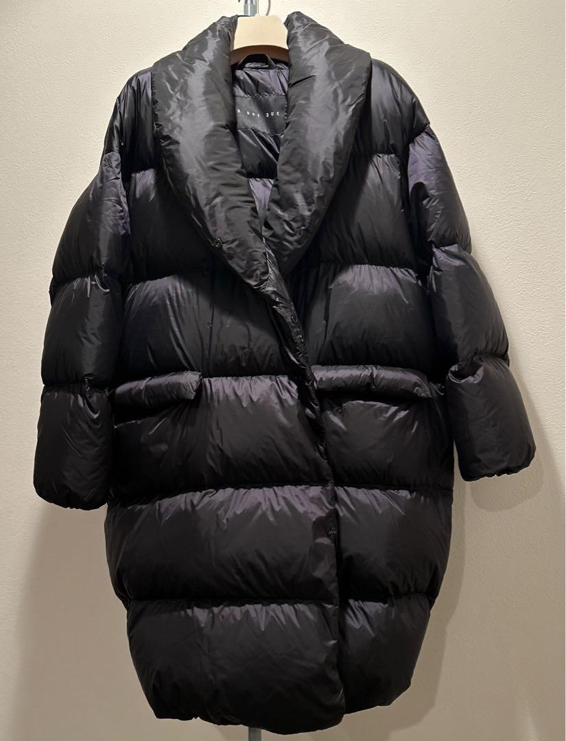 美品　黒 ダウンコート　D DOT DUE（DUVETICA）