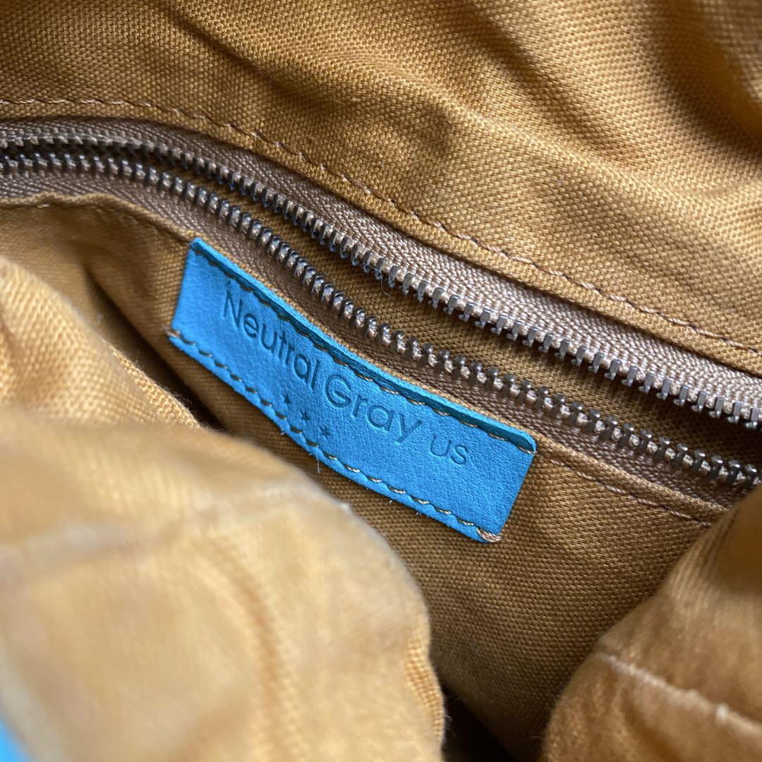 Neutral Gray US イントレチャート 本革 セミショルダーバッグ