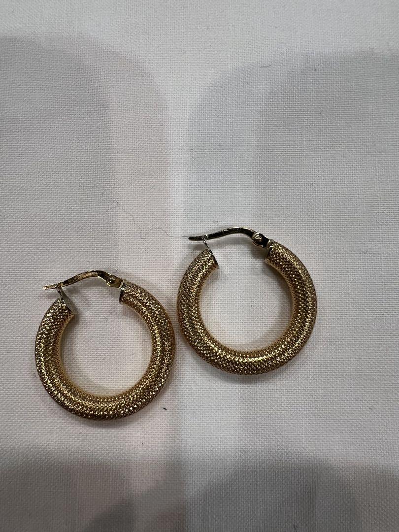 ウノアエレ18Kフープピアス