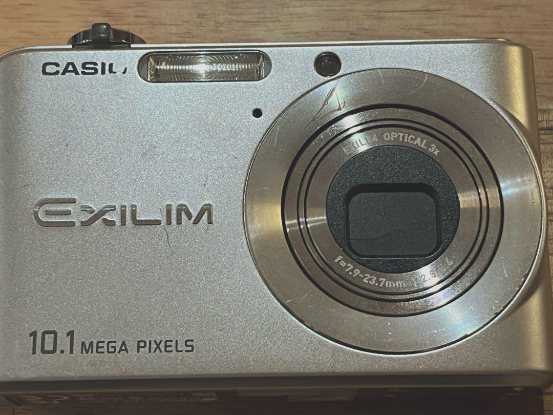 CASIO EXILIM EX-Z1000 コンパクト　デジタルカメラ　シルバー