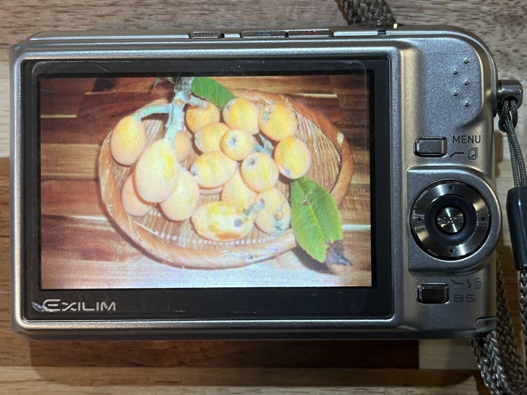 CASIO EXILIM EX-Z1000 コンパクト　デジタルカメラ　シルバー