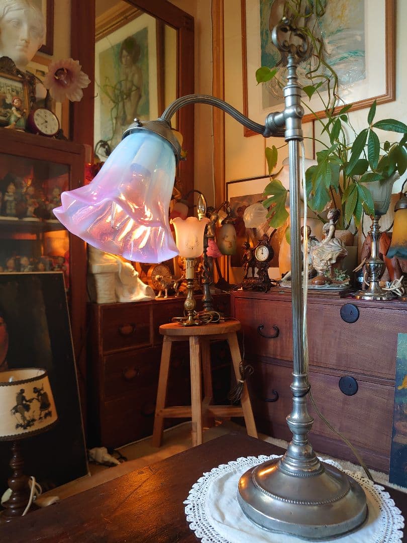 フランス1930s'ピンクオパールセント　シルバーニッケルテーブルランプ
