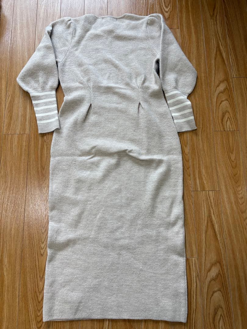 【クリーニング済】ボーダーズ ニットワンピ 【クリーニング済】ボーダーズ ニットワンピ