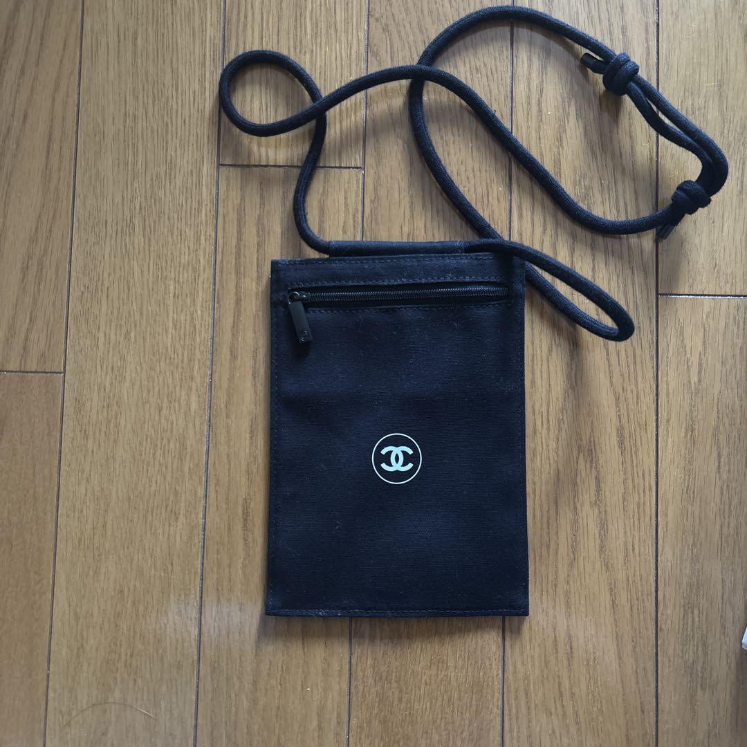 CHANEL シャネル　ノベルティ　ラコレクション　パスポートケース　未使用新品 CHANEL シャネル ノベルティ ラコレクション パスポートケース