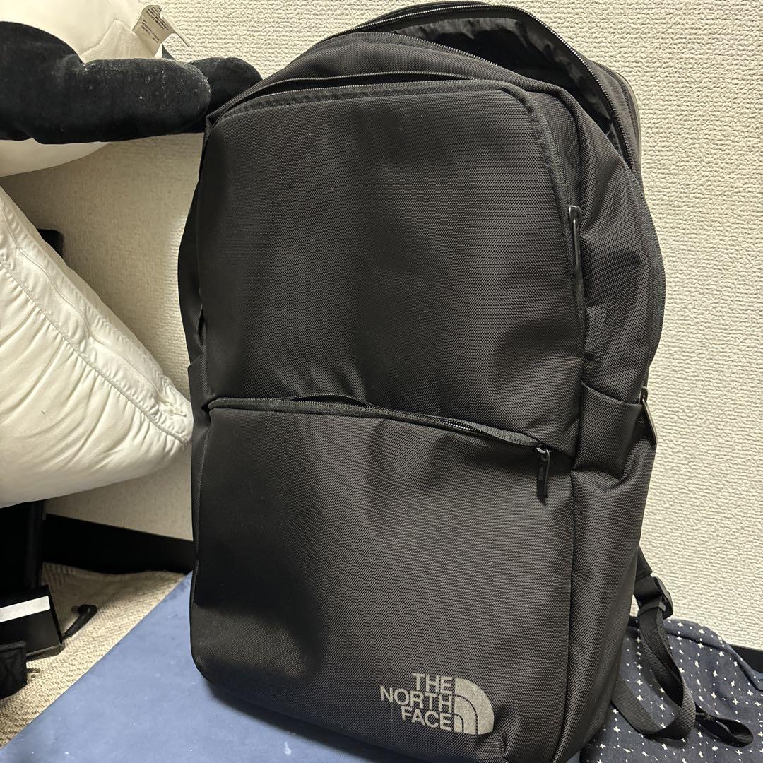 [ザノースフェイス] リュック Shuttle Daypackシャトルデイパックバッグ