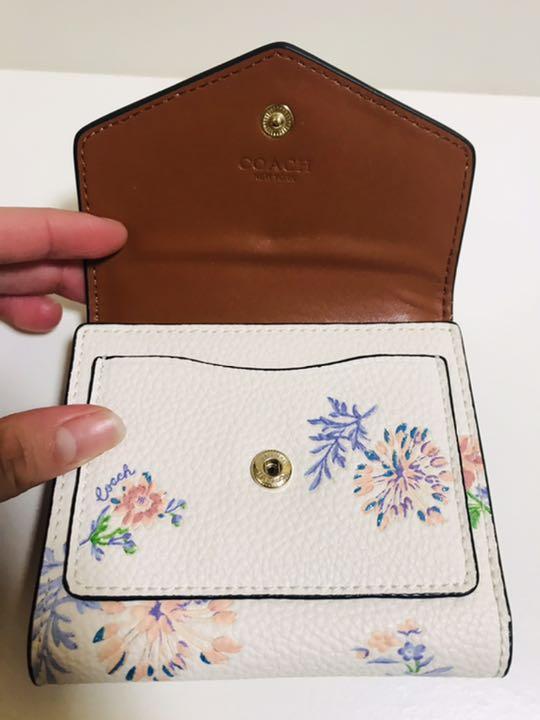 りします COACH ホワイト 花柄 フラワー 可愛い faj7E-m25446782344 コーチ 財布 三つ折り 白 レディース