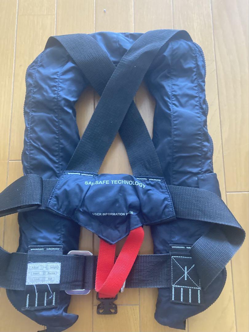 Helly Hansen 自動膨張式ライフジャケット HELly Hansen 自動膨張式ライフジャケット