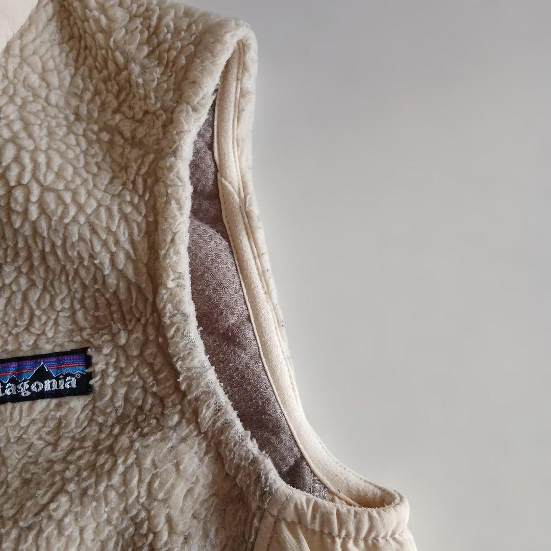 Patagonia フリースベスト レディース XS クリーム色 - メルカリ