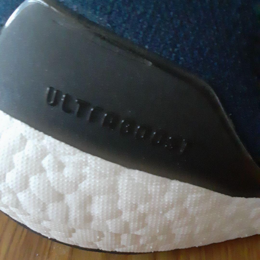 adidas　ULTRABOOST21