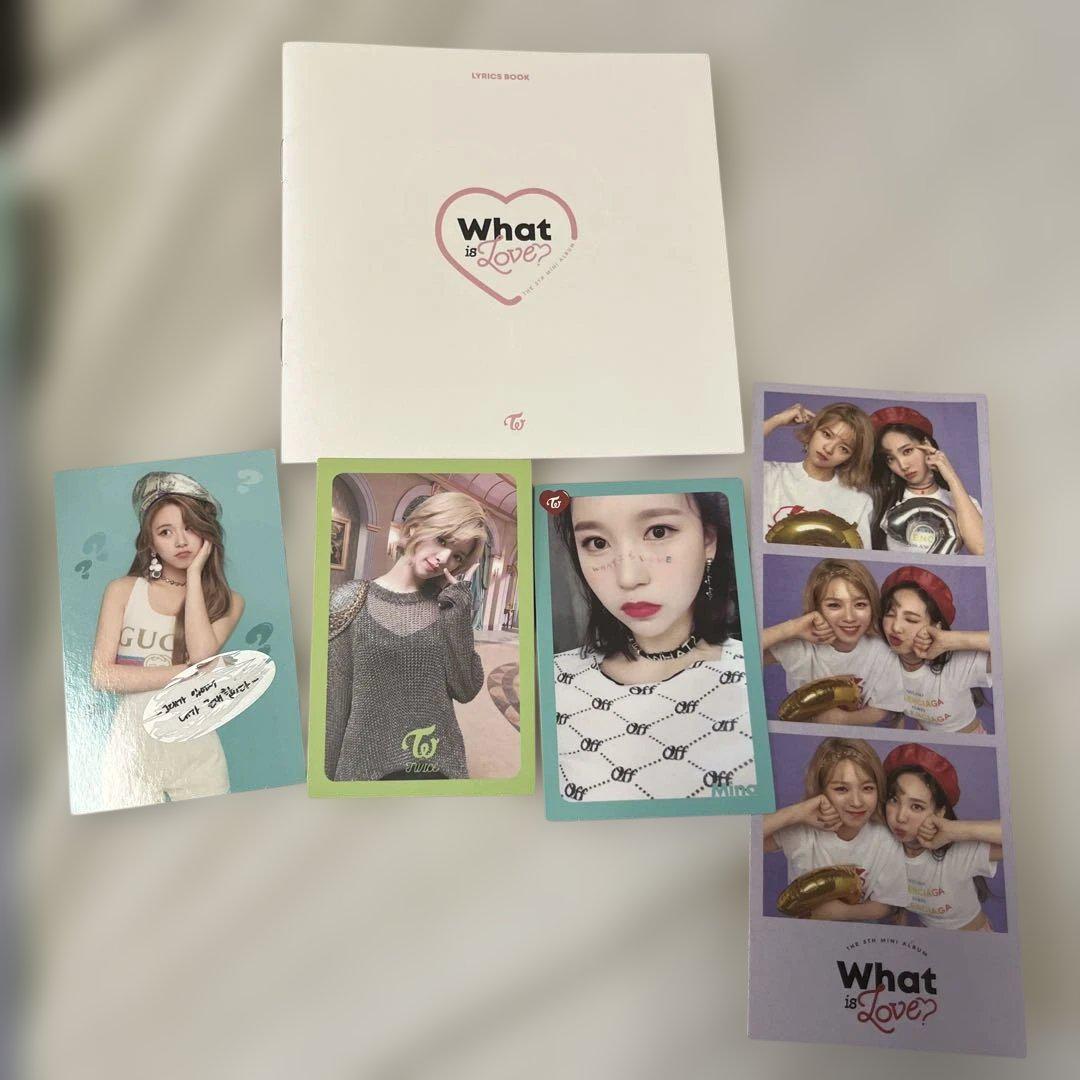 TWICE What is Love? アルバム内のおまけとトレカのセット