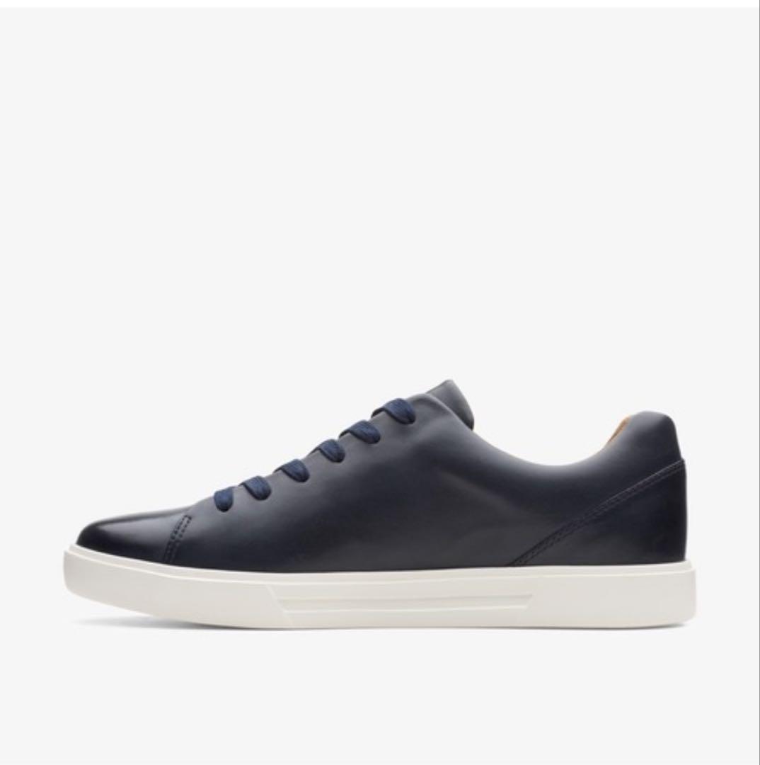 Clarks ネイビー レザー スニーカー
