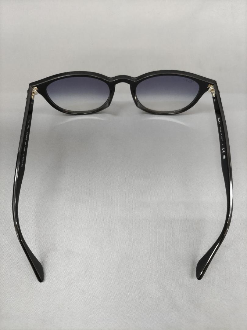 M01568♭1008 美品 レイバン RB4259 601/19 ライトブルー