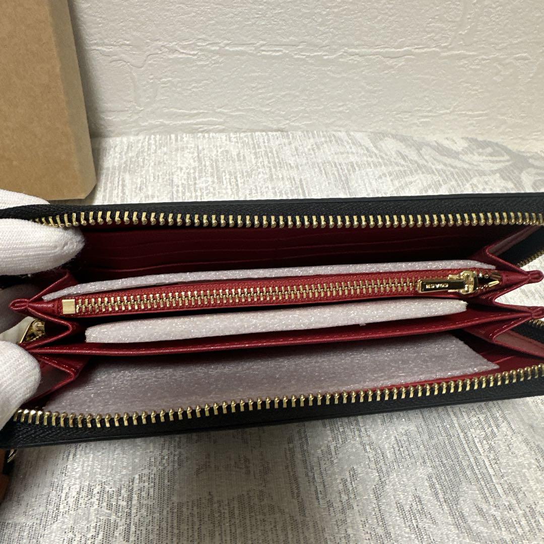 ダッフィーフレンズコーチ 長財布　馬車柄ブラック　希少品　ストラップ付き