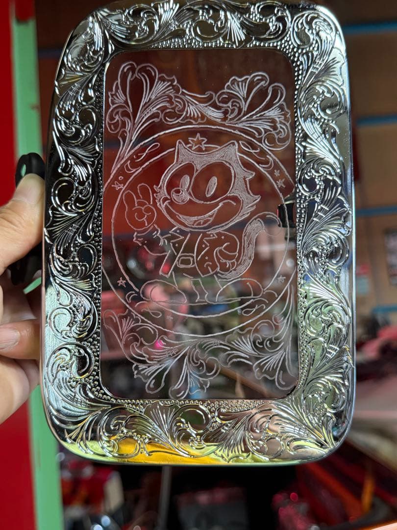 ハイエースエングレービング給油口