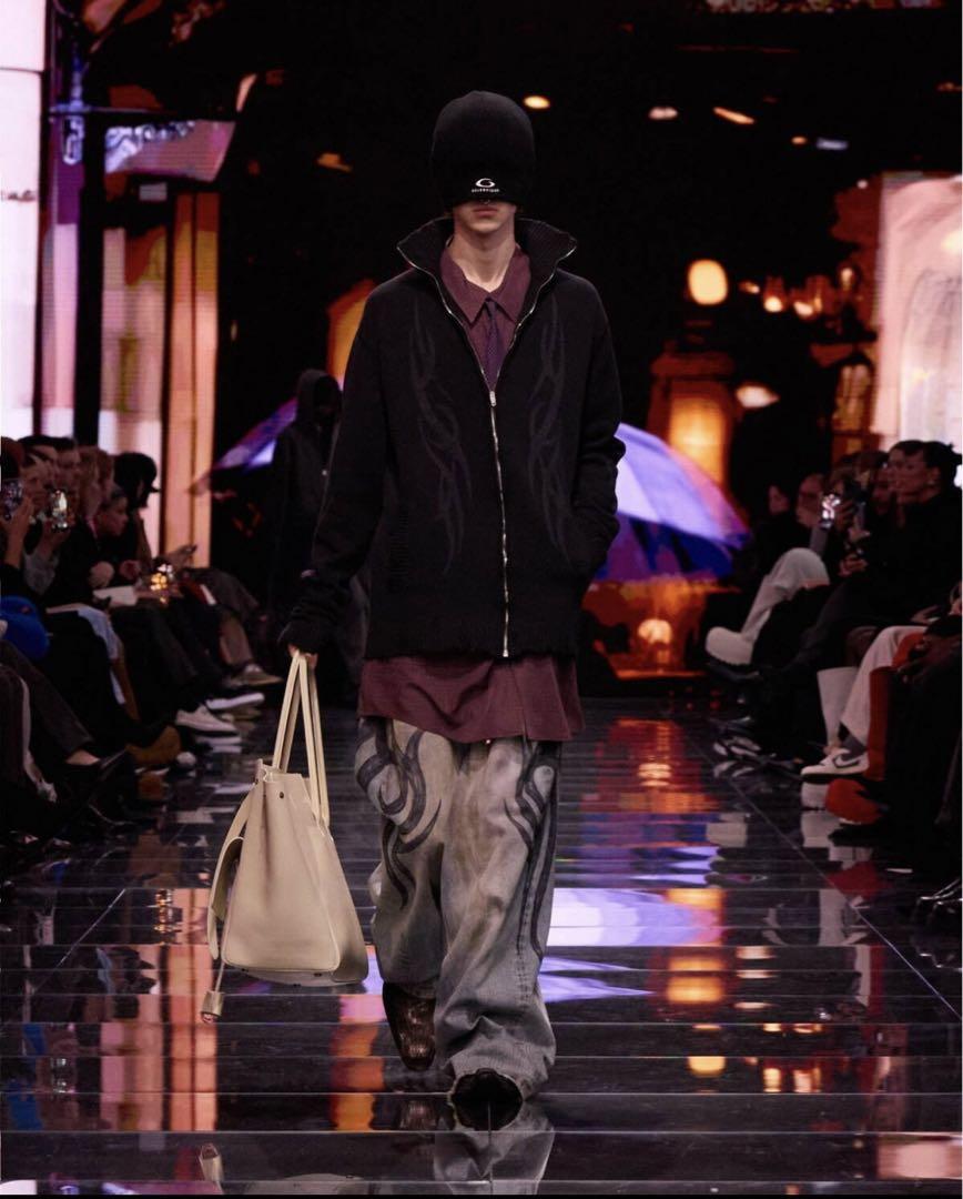 2024AW Balenciaga Y2K ストレッチ ニー Baggy パンツ - メルカリ 2024AW Balenciaga Y2K ストレッチ ニー Baggy パンツ - メルカリ