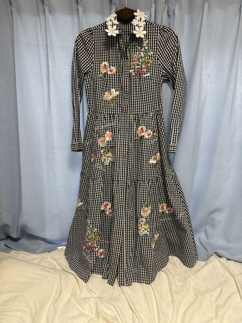 チェスティ　フラワー刺繍入り 黒白ギンガムチェック ロングシャツワンピース