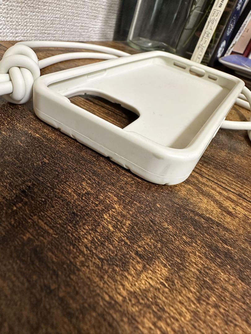 ボッテガべネタ 14pro iPhoneケース ストラップ付き - メルカリ