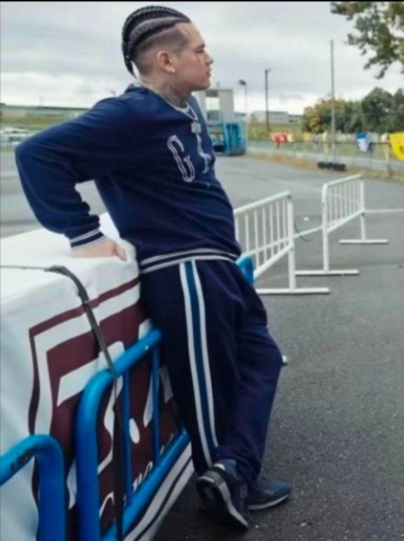 yzerr 着用 gap トラックパンツ スウェットパンツ スウェット