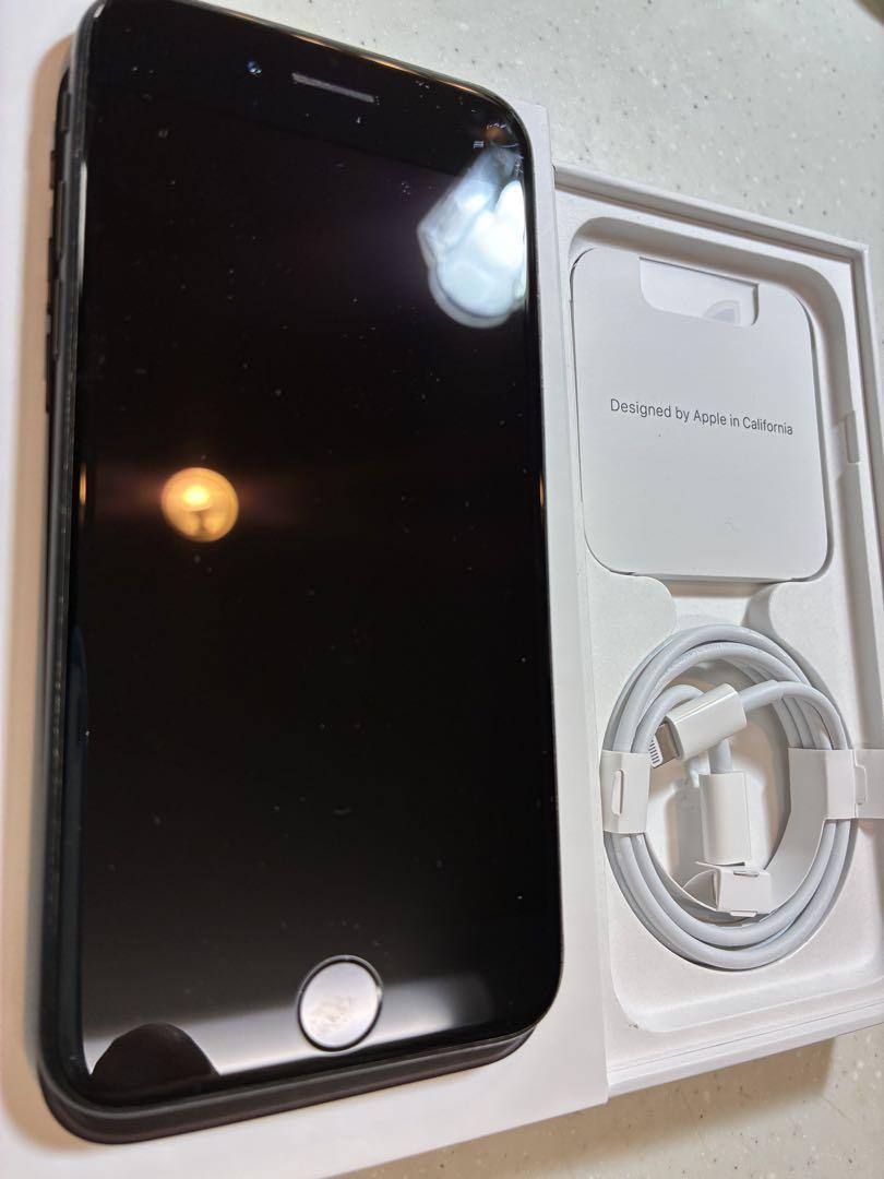 Apple iPhone SE (第2世代) ブラック 本体　64gb 【美品】