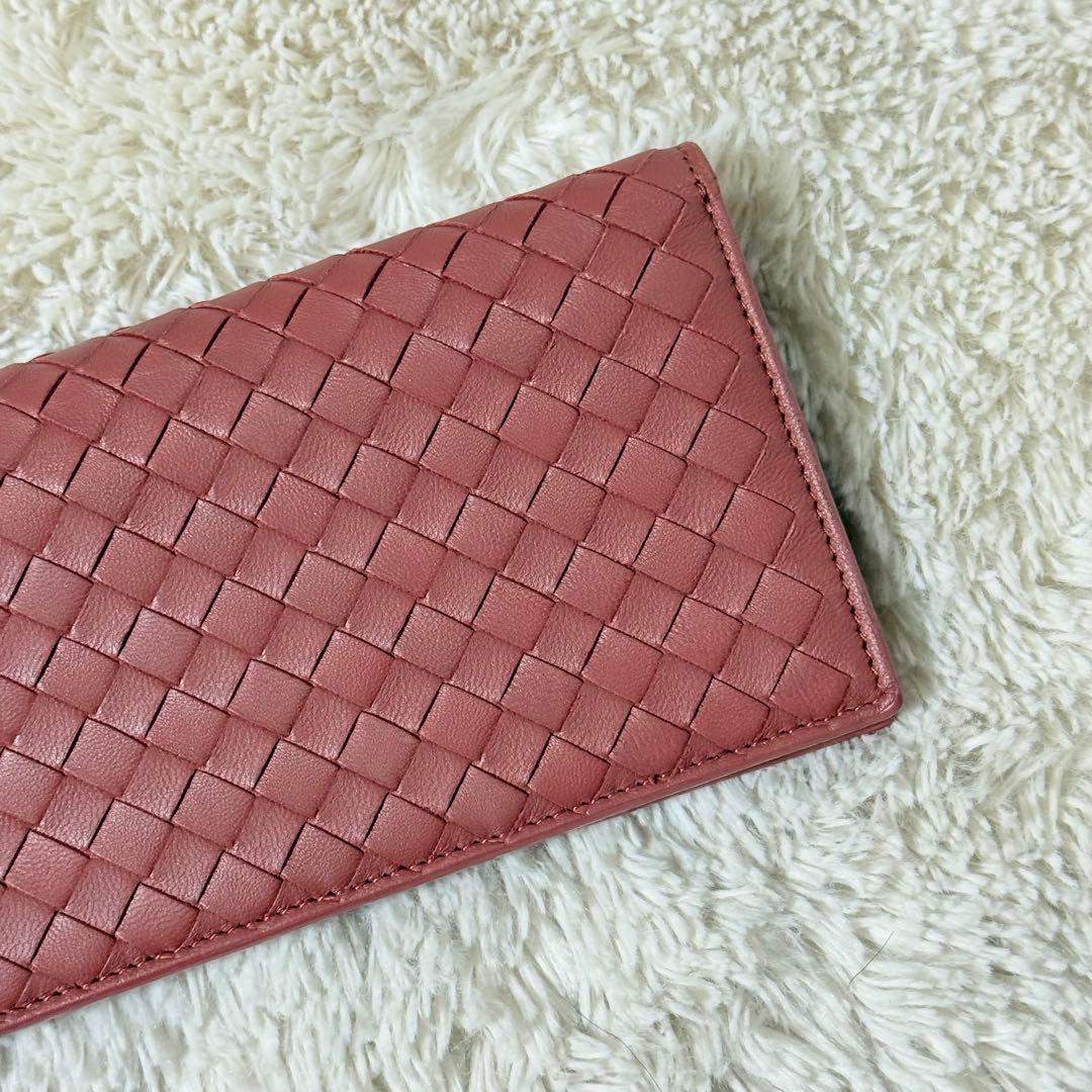 ⭐️未使用級⭐️ ボッテガヴェネタ イントレチャート 長財布 ピンク レザー ⭐️未使用級⭐️ ボッテガヴェネタ イントレチャート 長財布 ピンク レザー