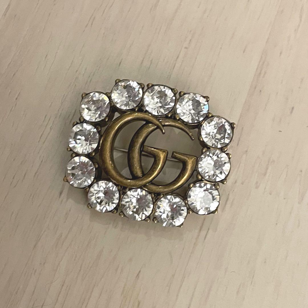 GUCCI★クリスタル付き メタル ダブルG ブローチ★すぐ届く！ グッチ GUCCI レディース クリスタル付き メタル ダブルG ブローチ