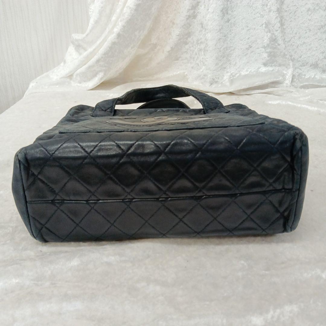 CHANEL シャネル　マトラッセ　ハンドバッグ　チャーム　ココマーク