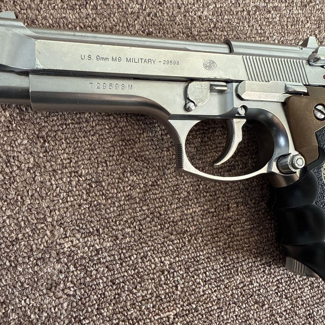 東京マルイ　M92F クロームステンレス 　バイオハザード　バリーモデルグリップ