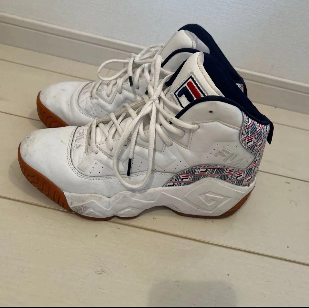 FILA ハイカットスニーカー ホワイト/ネイビー - メルカリ